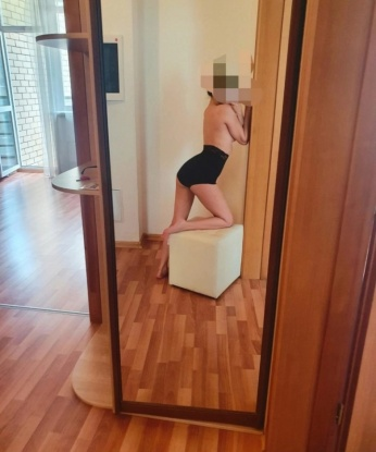 💕 У меня есть множество услуг, чтобы удовлетворить даже самые скрытые фантазии. 😉 Будь то классический массаж, ролевые игры или эксперименты в постели - я открыта для всего нового и интересного! 🌟 Озабоченный взгляд мужчины, который нашел удовлетворение со мной, говорит сам за себя. Я гарантирую полную конфиденциальность и безопасность. Откройся новым ощущениям со мной! 😘 Фотографии настоящие и проверены. Жду тебя в Москве, дорогой! 🌹 Глафира